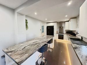 Photo 12- click for photo gallery